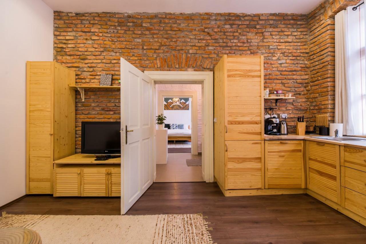 Deer Apartment Brașov Exterior foto